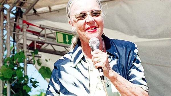 Alice Babs på Visfestivalen i Västervik drog full slottsruin.