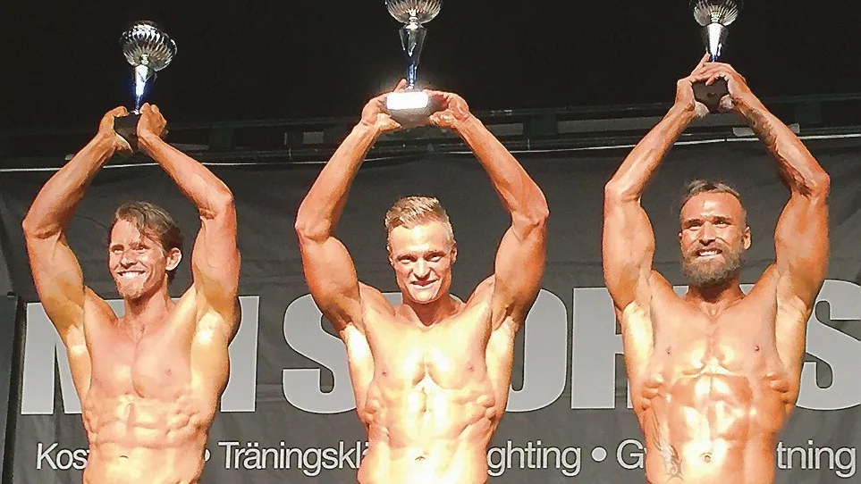 Tvåan Tobias Bentzer, Stockholm, vinnaren Niklas Nilsson, Kisa, och trean Oscar Jansson, Lund.