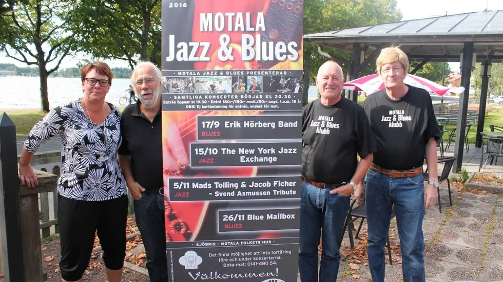 Höstens jazz- och bluesprogram i Motala presenteras av från vänster Jessica Björk, Håkan Franzén, Åke LIndberg och Lars-Erik Henningsson.