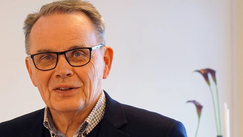 Studiebesök. Conny Tyrberg (C) besökte gymnasiet.