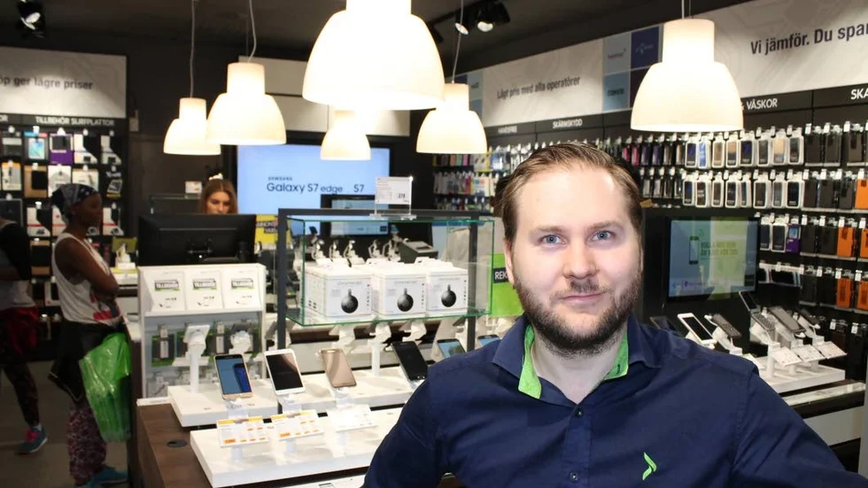 Patrick Forntegen i den nyöppnade butiken i Gallerian.