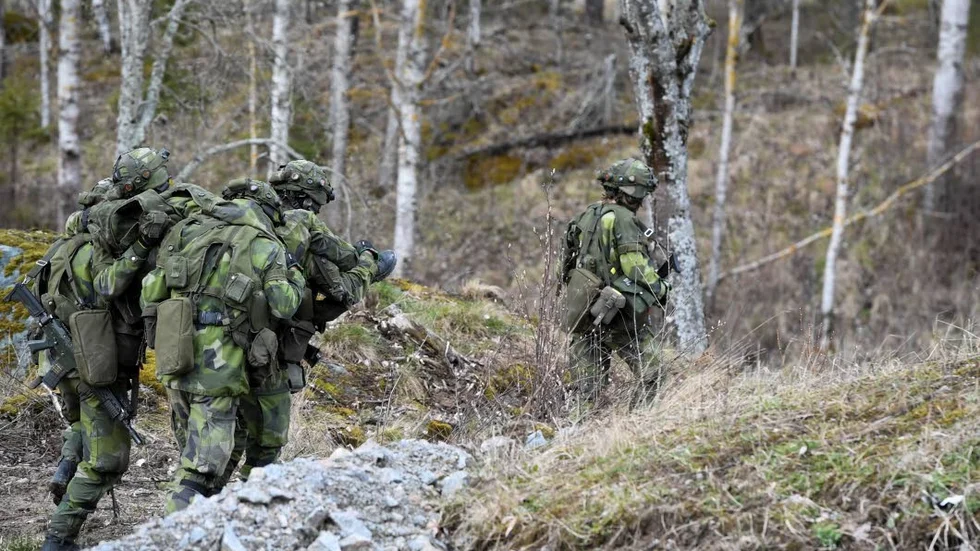 Per Blomquist, ledamot i Kungliga Krigsvetenskapsakademien, ger sig in i den debatt som pågått på insändarsidan.