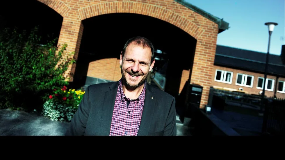 Kommunalrådet. Tomas Kronståhl (S) säger att det behövs mer arbetskraft till kommunen.