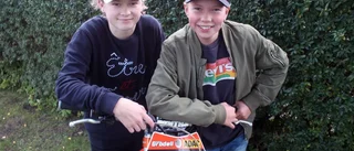 I motocrossen hjälps man åt