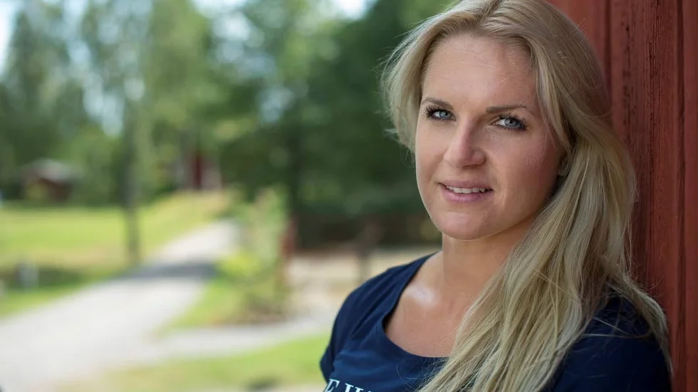 Frida Wallberg vårdas på sjukhus efter att hon fått kramper och kräkts.