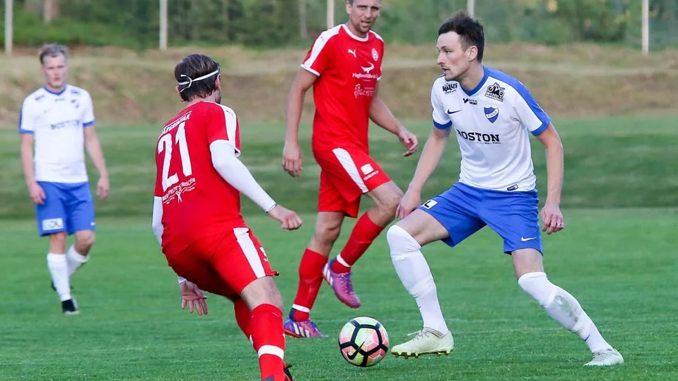 Anton Carlsson gjorde mål för IFK Tuna i 4–2-förlusten mot Bäckseda.