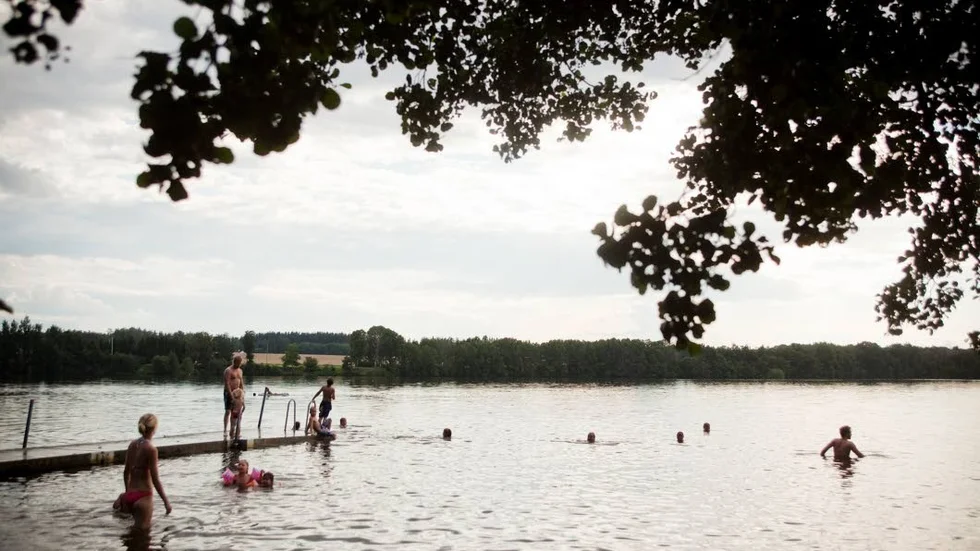 Snart kan man se vattentemperaturen på 14 av 19 badplatser i Linköping.