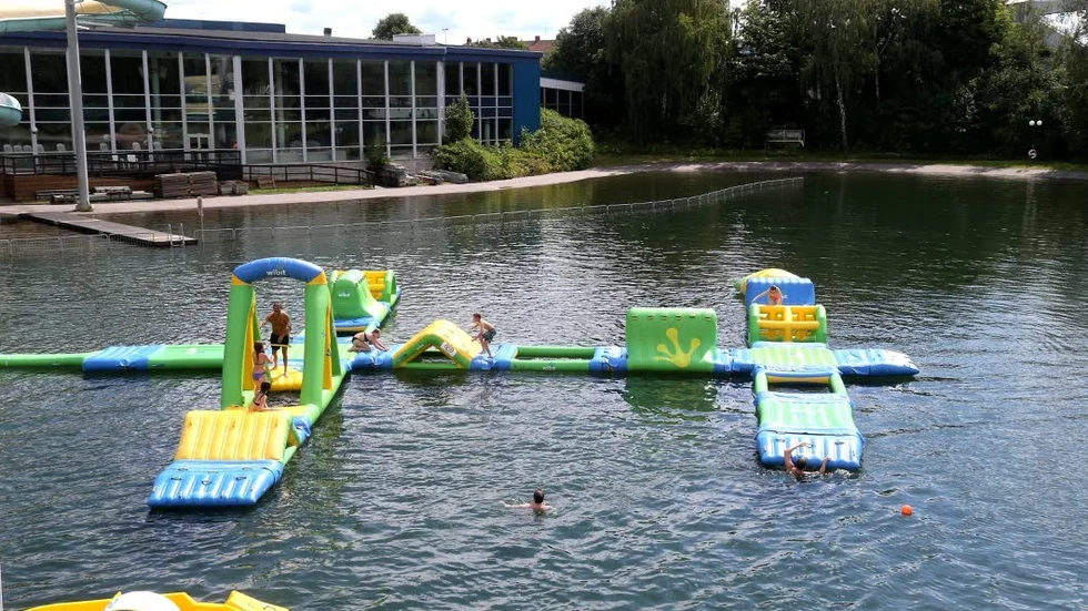 En bibehållen badsjö är ett dyrt alternativ för Tinnis, skriver SD i Linköping.