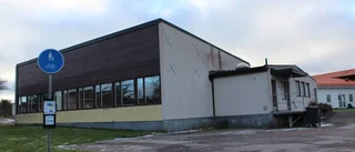Skolbyggnaderna kvar tillsvidare