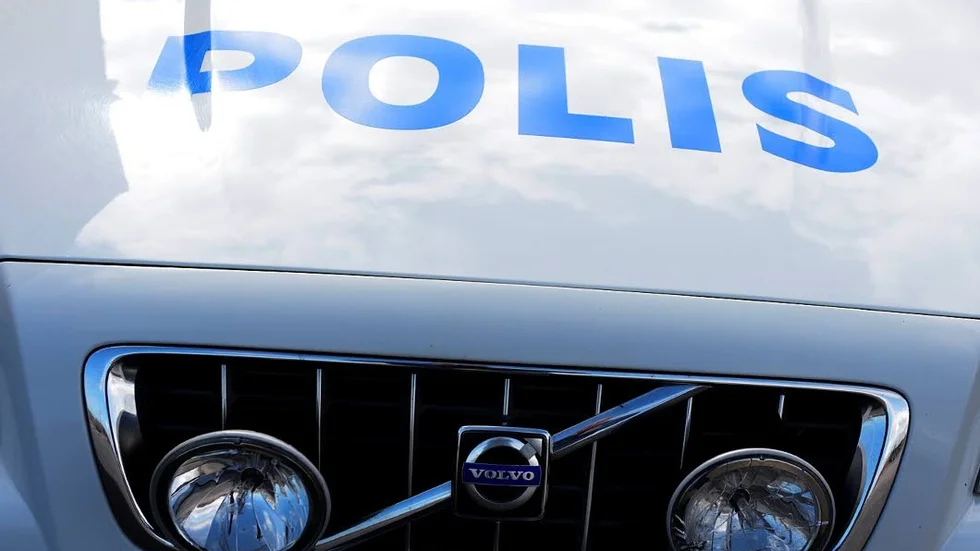 En man som körde om en polispatrull stoppades och är misstänkt för rattfylleri och grov olovlig körning.
