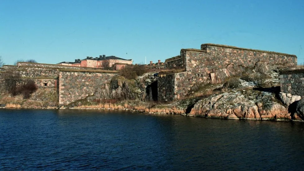Sveaborg. Ryssarna lyckades få svenskarna att kapitulera.
