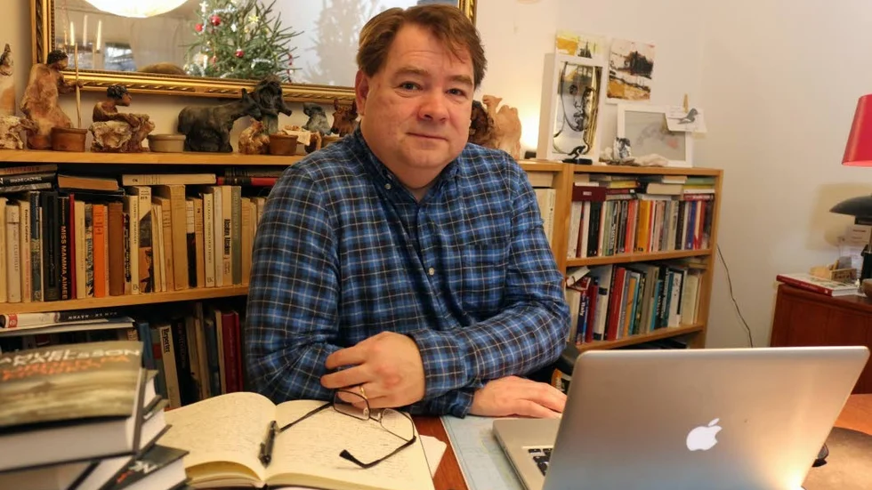 Vimmerbybördige författaren Samuel Karlsson gör braksuccé med sin deckare "Morden på Mörkö" som utspelar sig i Tjust skärgård.