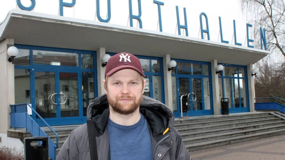 Poängkungen Max Wahlgren säger att han skulle vara en bra back i laget. Men det är som målskytt han ser fram emot slutspelet med Linköping.