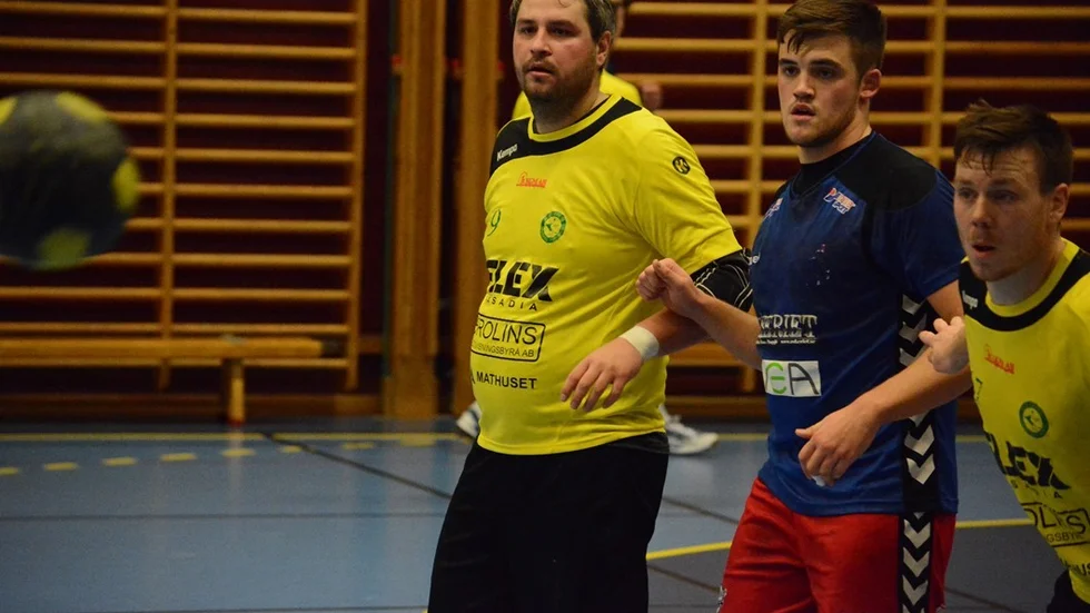 Från sin linjeposition gjorde Sasa Omrcen åtta mål mot Ystadpågarna. Tack vare segern är HHF på säker mark med två omgångar kvar.