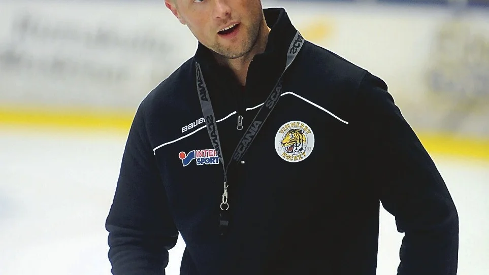 Vimmerby Hockeys tränare Daniel Eriksson har segerreceptet klar för sig inför kvällens ödesmatch mot Kallinge-Ronneby: En skön känsla och en jävla hunger efter att vinna".