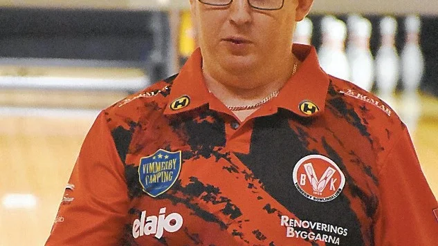 Jonathan Karlsson svarade för en stark hemmapremiär när VBK krossade BK Pärlan med hela 17-3. Foto: Micael Rundberg