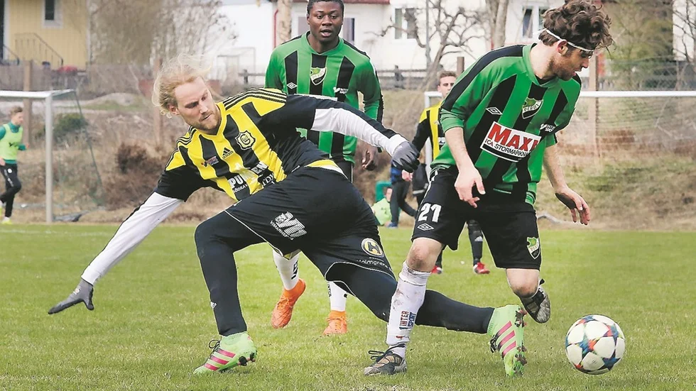 Isack Thuressons Gullringen hängde inte med mot BK Derby i genrepet. Foto: Roelof Stroetinga