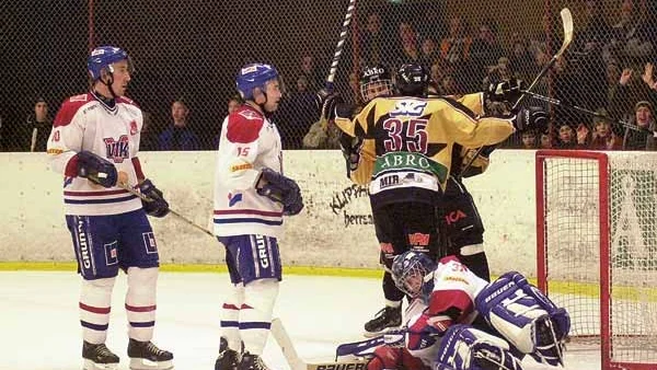 Derbyseger. Vimmerby Hockey besegrade Västervik med 6-3 i gårdagens heta hockeyderby.
