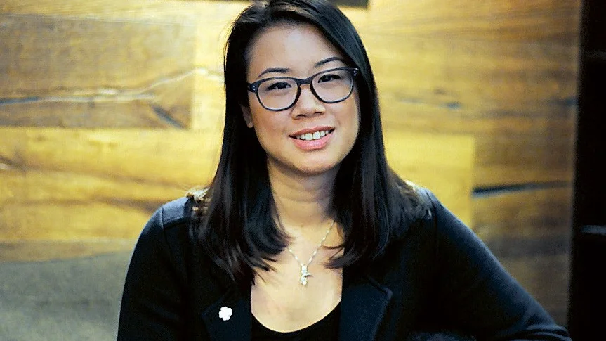 Under resan föreläste Julie Tran om ungdomsperspektivet.