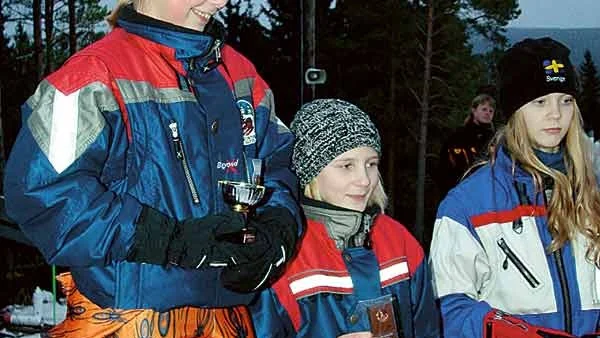 Lyckades bäst bland hemmaåkarna. Linnéa Solman och Sandra Erlandsson knep tredje och fjärdeplatsen i klassen D12-13.