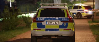 Stora avspärrningar vid Fyrisån – efter skjutningen