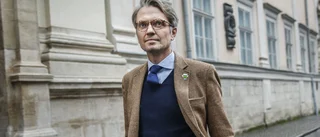 "Dela inte dina sexbilder på internet"