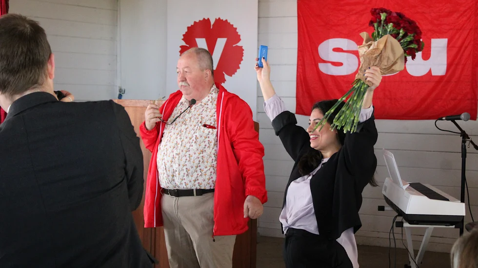 Förslaget om lovpeng levererades när partiledaren Nooshi Dadgostar 1 maj-talade i Hultsfred.