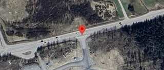 Stopp på väg 55 på grund av trafikolycka med flera fordon