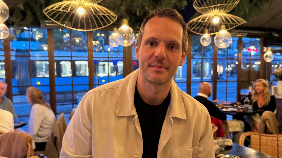 "Det är ju en blandning av det (strategi och magkänsla) såklart. Det här var ett system som gick för en hög utdelning", säger Bengt Sonnert efter att ha vunnit på Stryktipset.