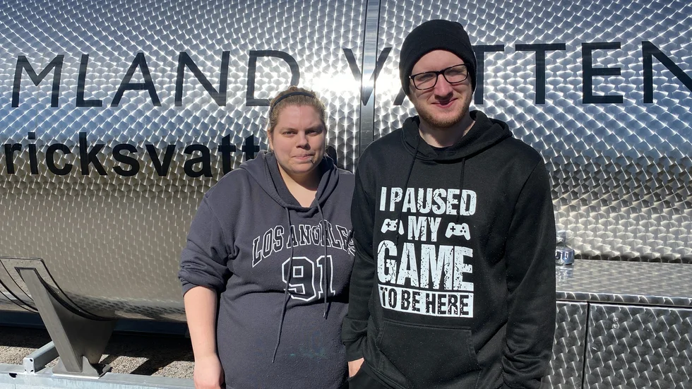 Petra och Hampus Brangelid har inga problem med att koka vatten hemma eftersom de redan har gjort det i åtta månader.