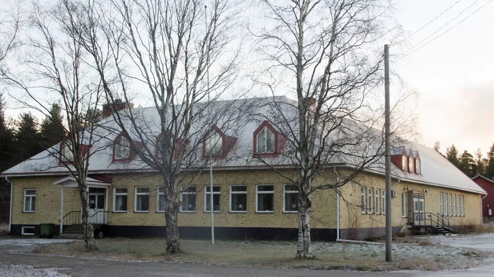 Karlsborgs Folkets hus, en mötesplats för många genom åren. Säkerligen ett par av namnen som nämns i insändaren.