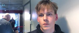 16-åringen får fortsatt förtroende