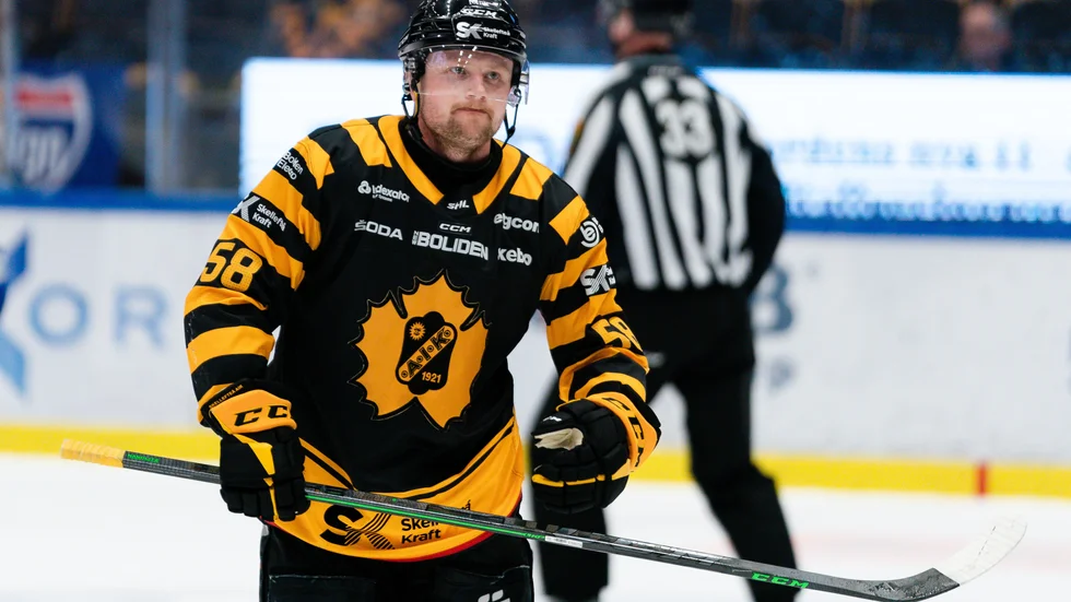 Oskar Nilsson stod för ett mål och två assist när hans Skellefteå AIK tog andra raka vinsten mot Leksand.