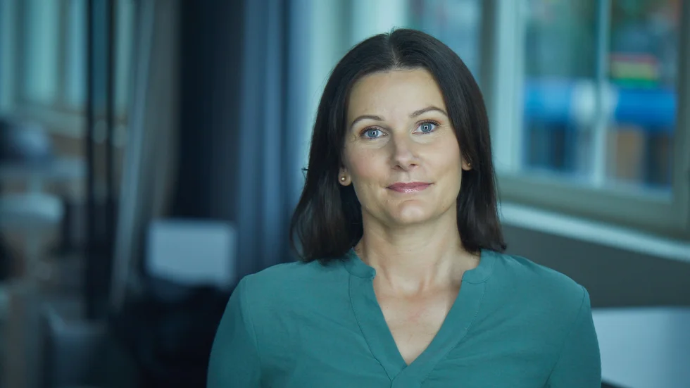 Anna E. Wahlgren är aktuell med sin fjärde bok, "Den sista middagen" (Piratförlaget).
