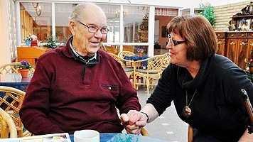 Inga-Britt Knudsen, enhetschef på Olandsgården och Erik Kjörling.