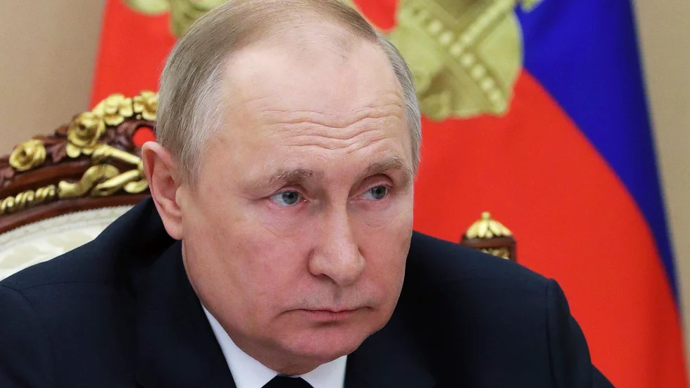 Den ryske presidenten Vladimir Putin höll på torsdagen ett tv-sänt digitalt regeringsmöte.