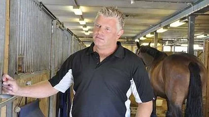 Mikko Nylund arbetar med säkerhetsfrågor på Tierps ryttarklubb.