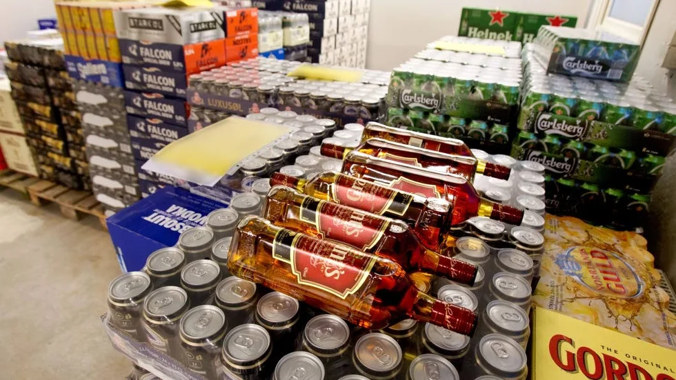 Cirka 500 liter sprit, vin och öl försökte en person att föra in i  Sverige. Nu har rätten beslutat alkoholen ska beslagtas.