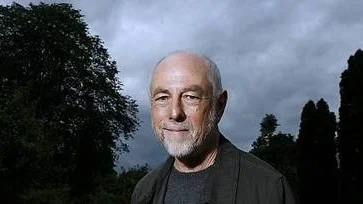 Leif Zern, teaterkritiker på Dagens Nyheter och författare till ett flertal böcker, ser fram emot sommarens läsning och besök på Rackstadsmuseet i Arvika.