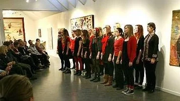 Kören De Visas julkonsert i Bror Hjorts hus var en av konserterna på annandagen.