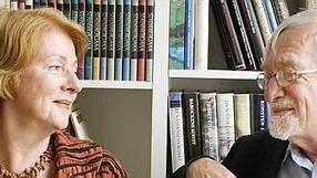 En höjdpunkt i boken är när Agneta Blomqvist skriver om Lars Gustafssons morgonvanor.