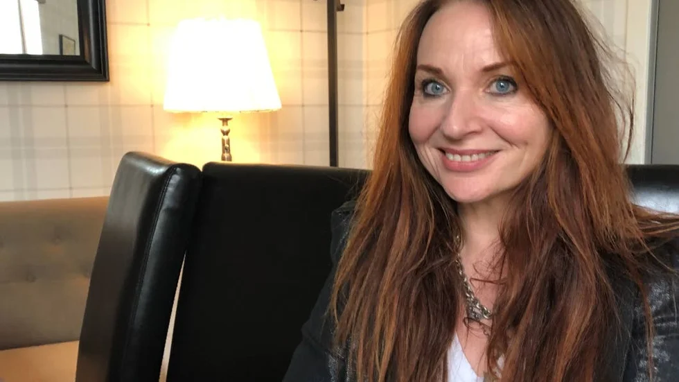 Judith Owen lovar att på nästa album ska hon göra en cover på en svensk låt men vägrar tala om vilken.
