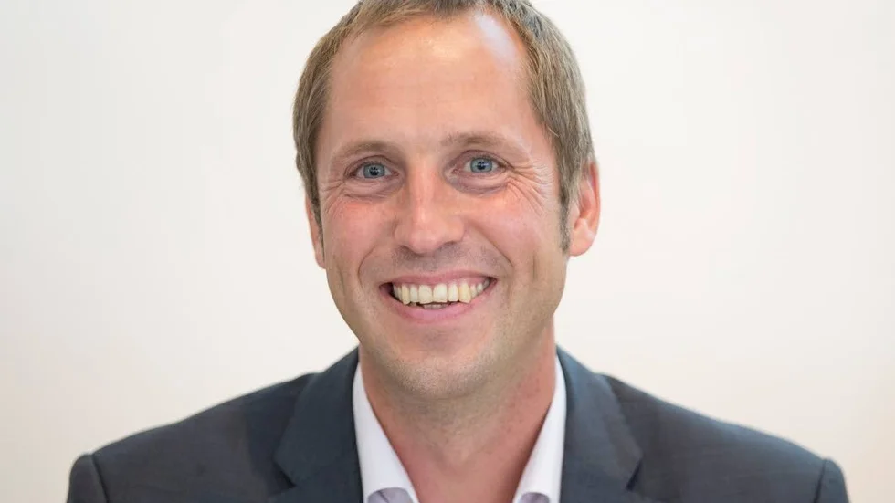 Erik Pelling (S)