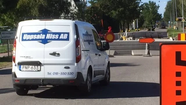 Försenat. 6 september skulle vägarbetet i korsningen Gävlevägen-Stationsgatan vara klart. Nu dröjer det minst en vecka innan Gävlevägen öppnar för trafik.