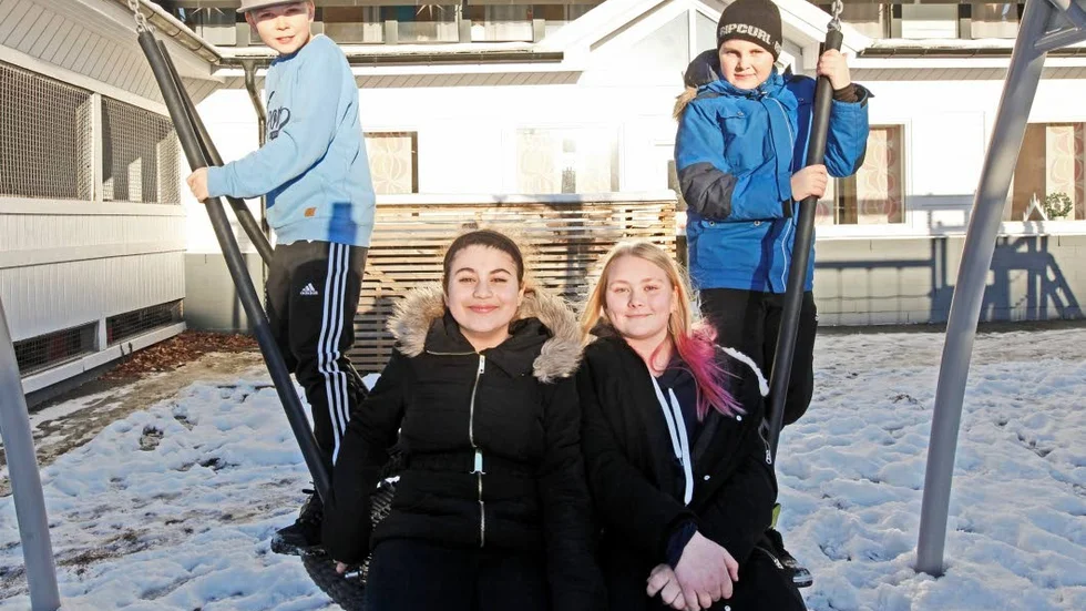 Semifinal. Menuella Hanna Thea Giertz Felix Holmberg och Aron Elfving tävlade för Entréskolan i Vi i femman.