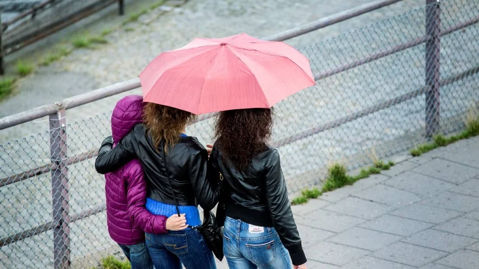 Paraplyet är gångbart nu under tisdagen, den 1 september. Annat var det i augusti...