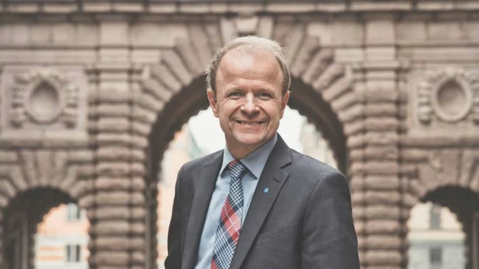 Agera. Vi bör skapa ett organ som är ytterst ansvarigt för ett svenskt cyberförsvar, skriver Mikael Oscarsson.