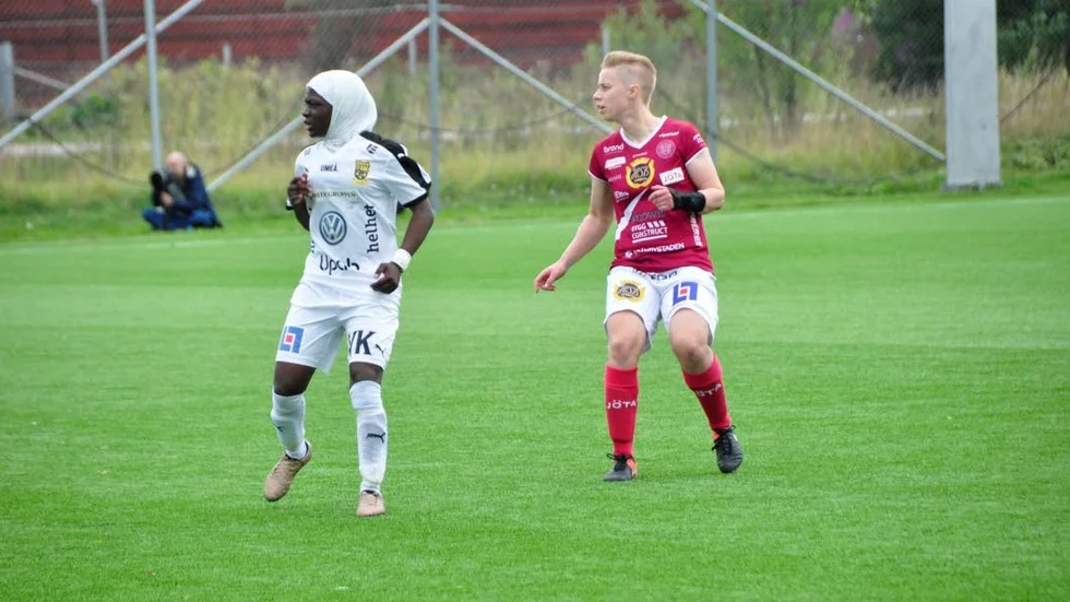 Målskyttarna. Umeås Zabibu Nduwimana och Uppsalas Sara Back nätade i 1–1-matchen på Löten.