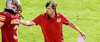 Satsar mot guld - då avgår tränaren