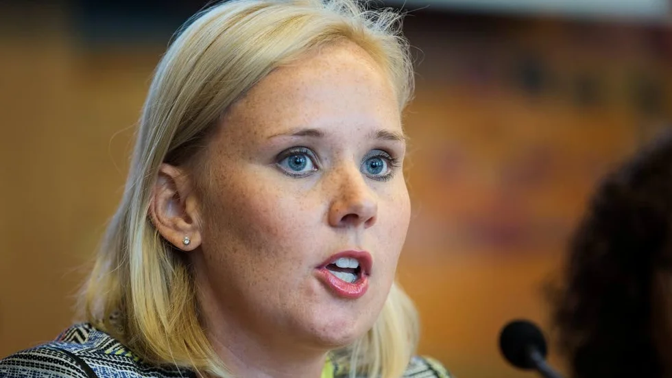 Kritisk. De nuvarande reglerna kring utdrag ur kriminalregistret är orimliga, tycker kommunalrådet Caroline Hoffstedt (S).